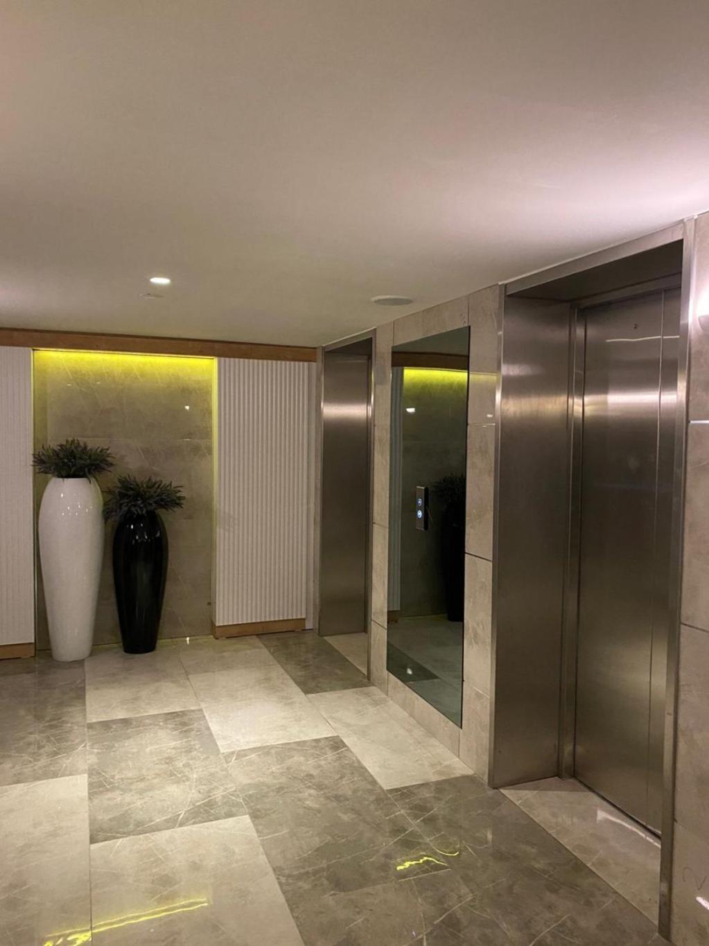 Orbit City Batumi Hotel Kültér fotó