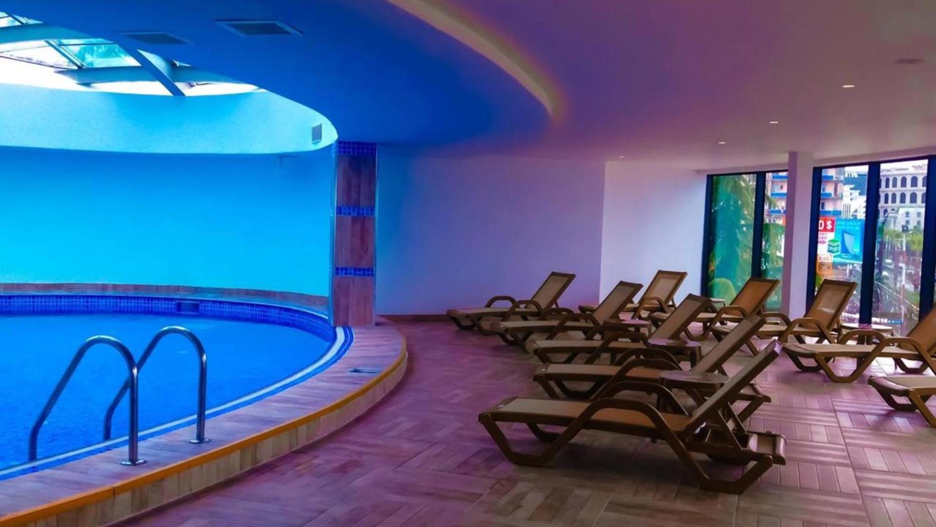 Orbit City Batumi Hotel Kültér fotó