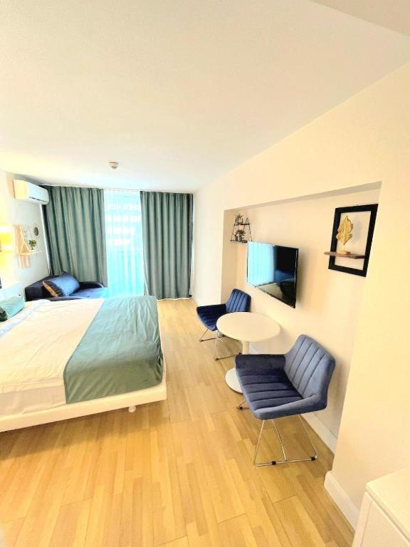Orbit City Batumi Hotel Kültér fotó