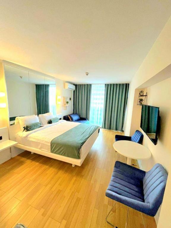 Orbit City Batumi Hotel Kültér fotó