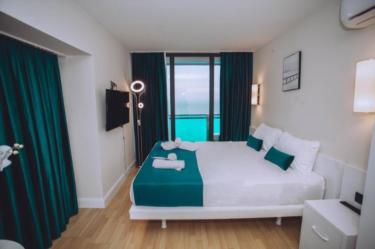 Orbit City Batumi Hotel Kültér fotó